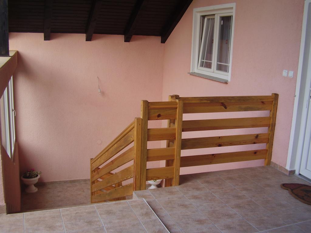 Apartman & Sobe Orhideja Smoljanac Habitación foto